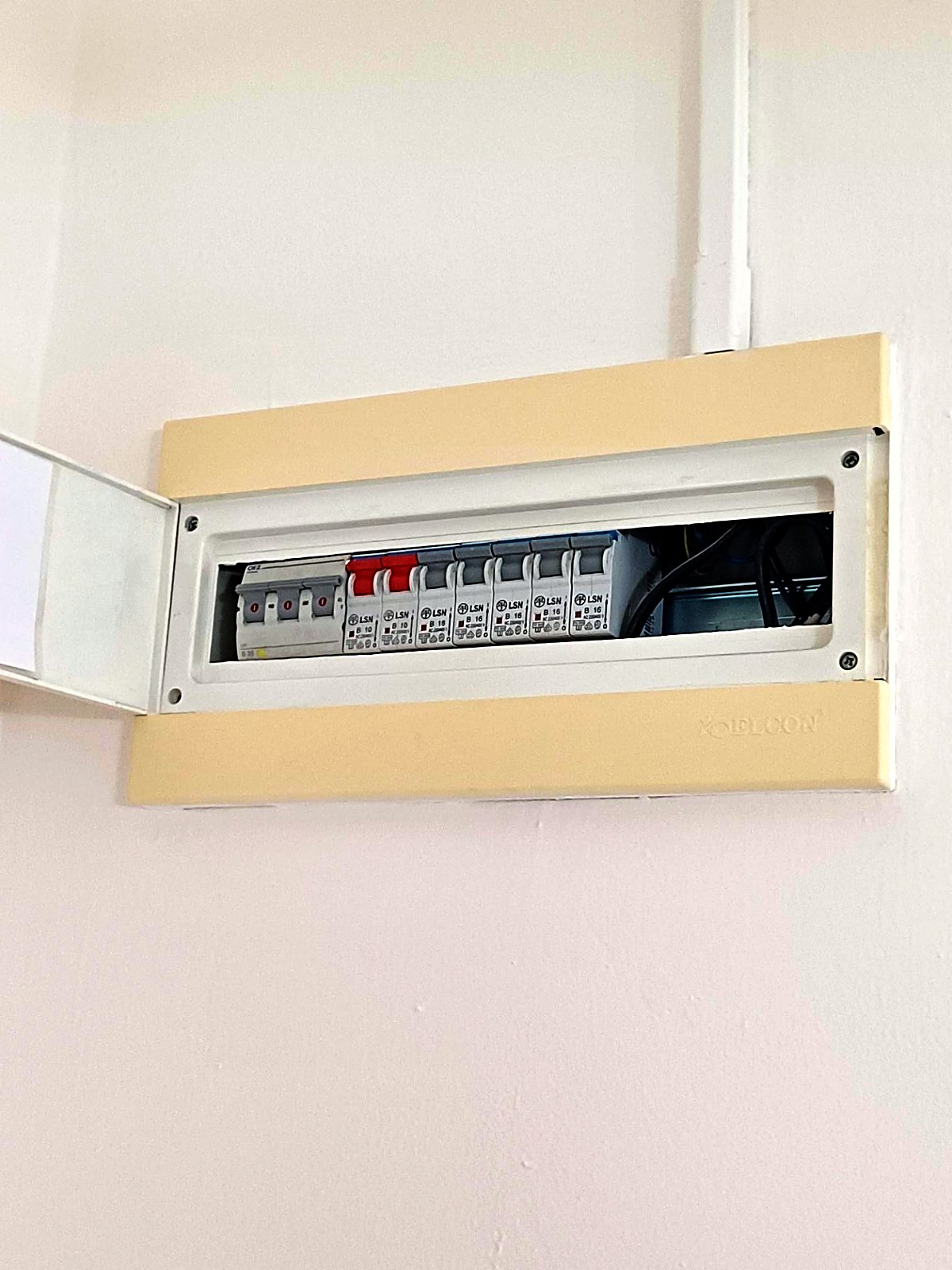 Elektrorozvaděč – mezonetový byt 3+kk, Beroun
