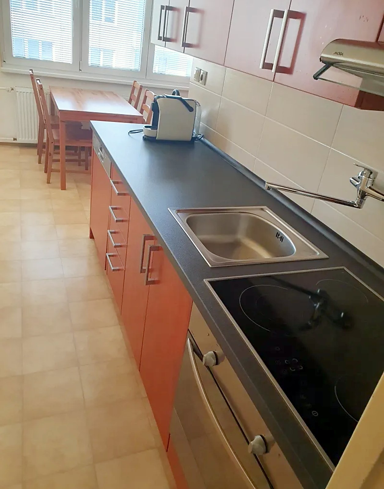 Kuchyňská linka – byt 2+1, České Velenice